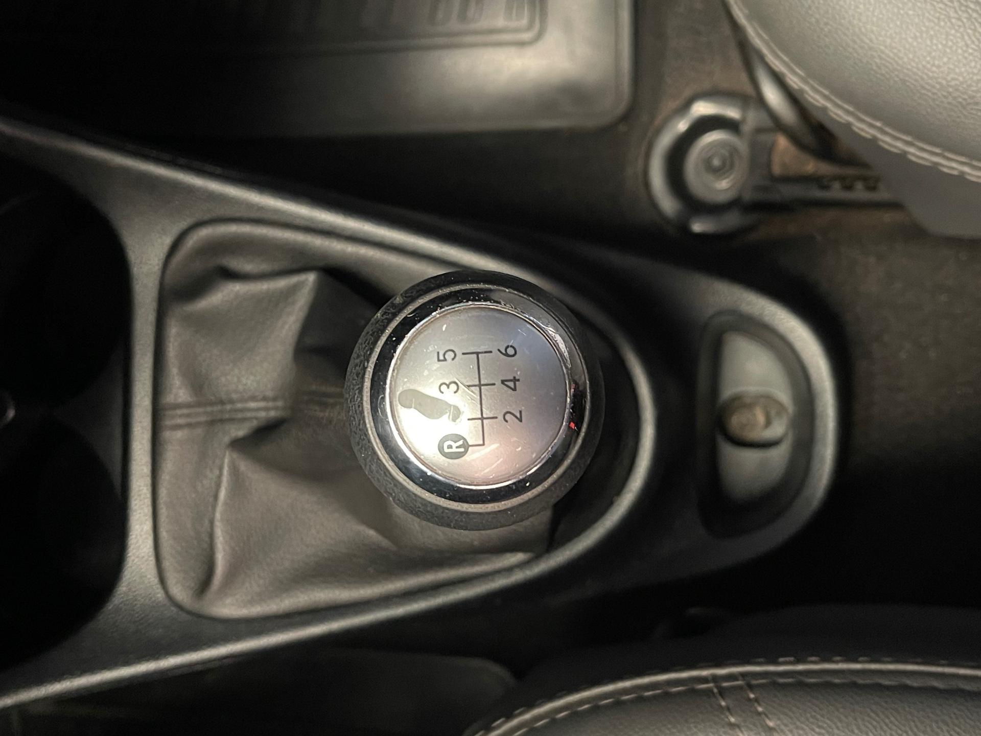 Foto 7 de Toyota Etios SD XS 15 MT 2017