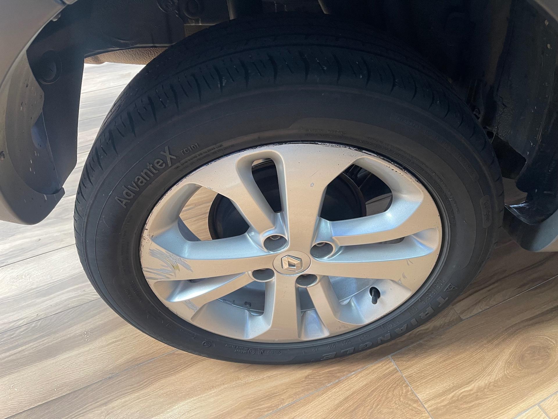Foto 14 de Renault Sandero STEP 16 2016