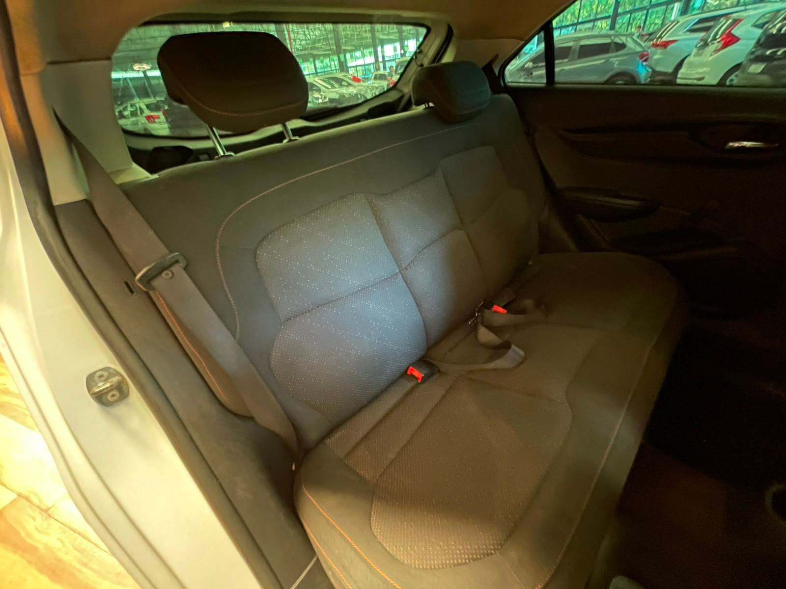 Foto 10 de Chevrolet Onix 1.0MT LT 2014