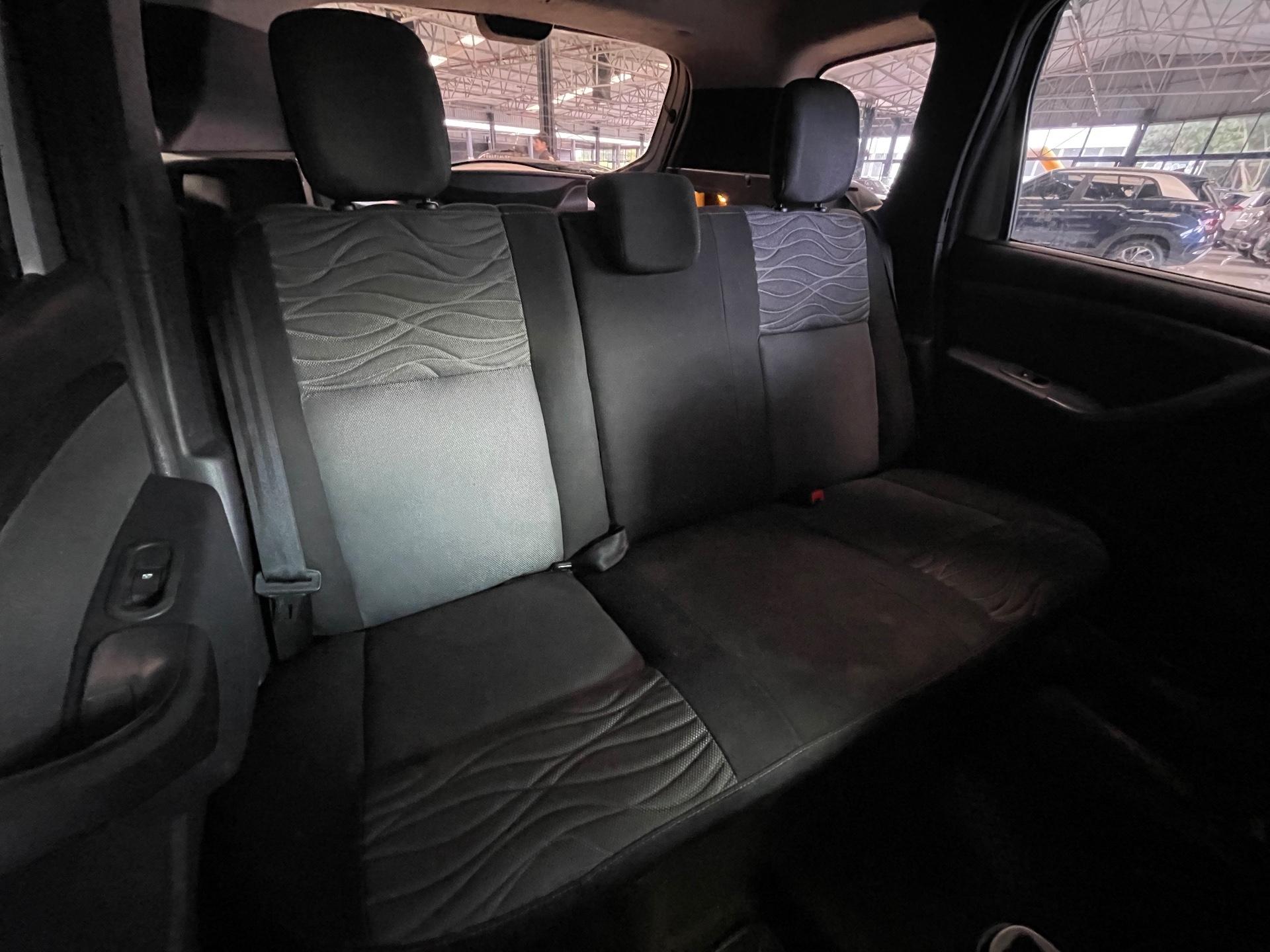 Foto 10 de Renault Duster 20 D 4X2A 2013