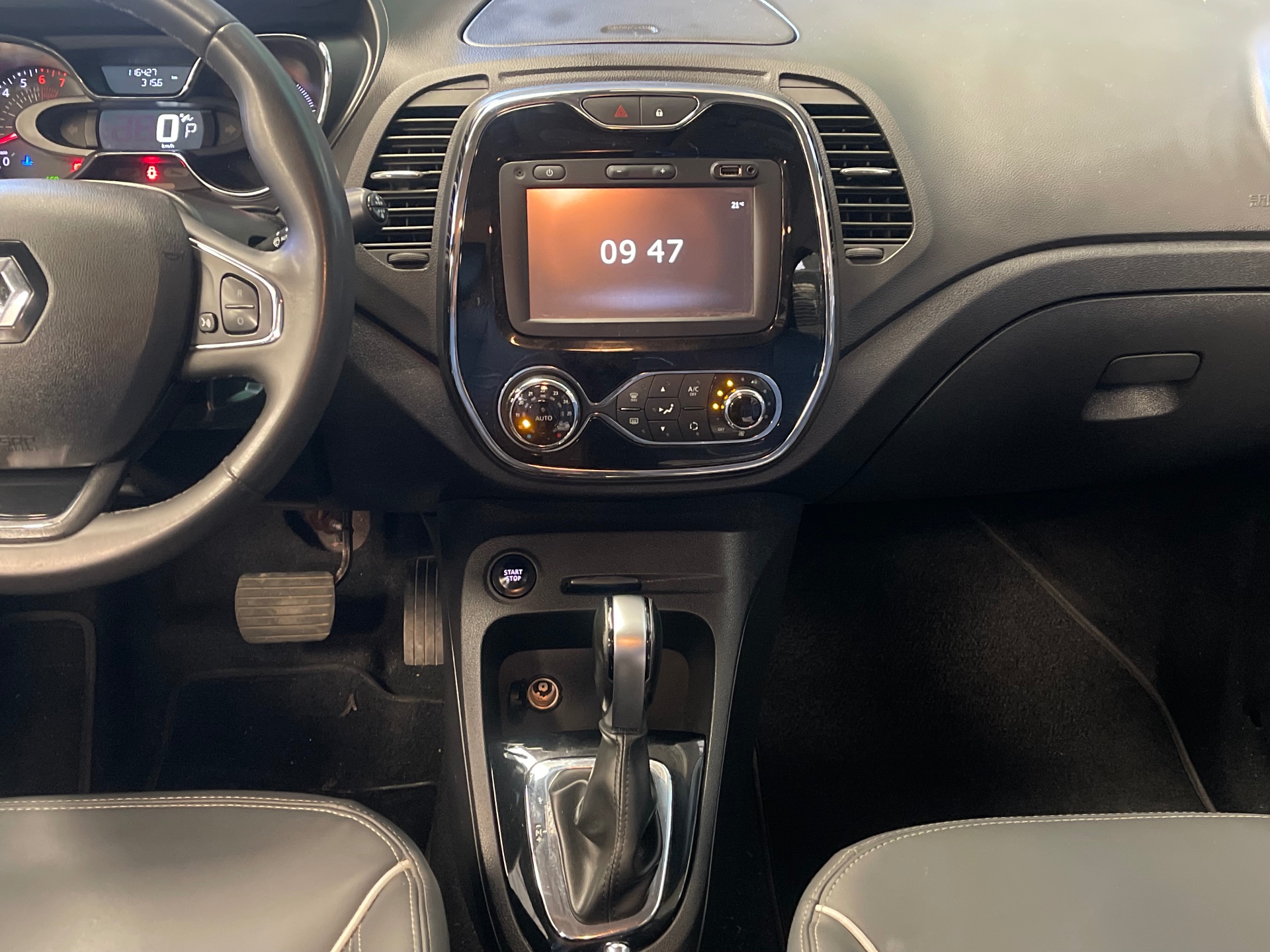Foto 6 de Renault Captur INTEN 16A 2018