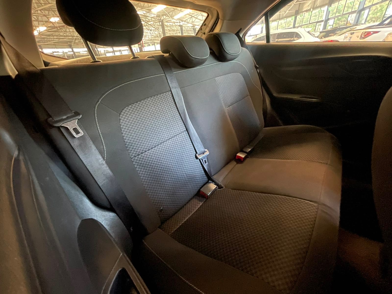 Foto 10 de Chevrolet Onix 10MT JOYE 2019
