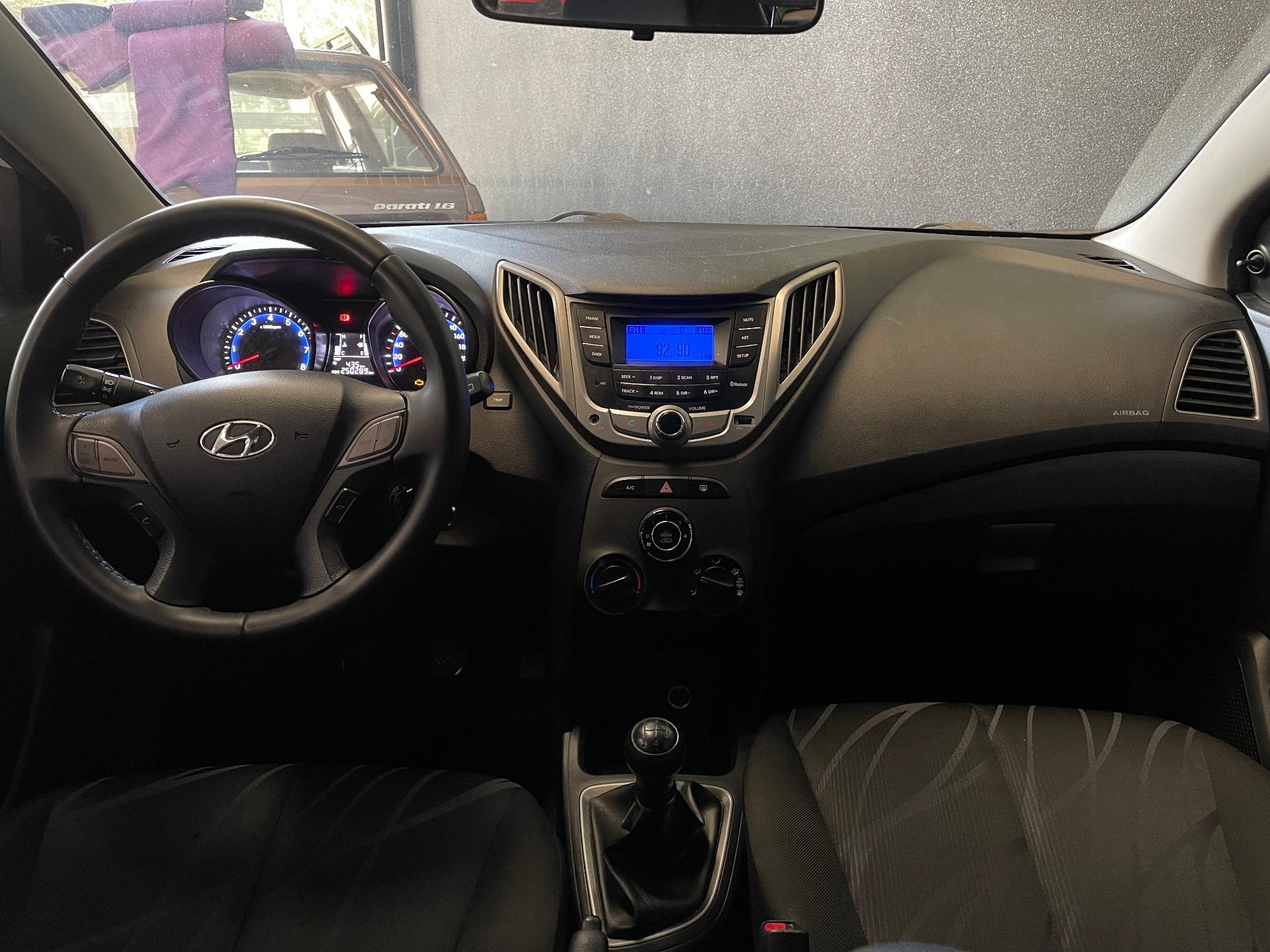 Foto 4 de Hyundai HB20 1.0M 1.0 M 2014