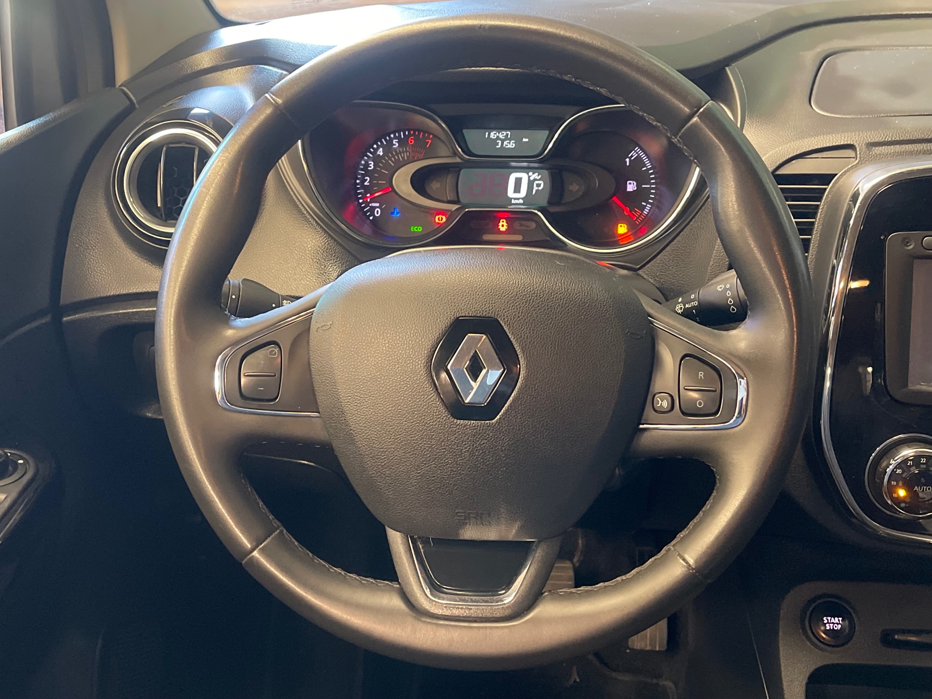 Foto 5 de Renault Captur INTEN 16A 2018