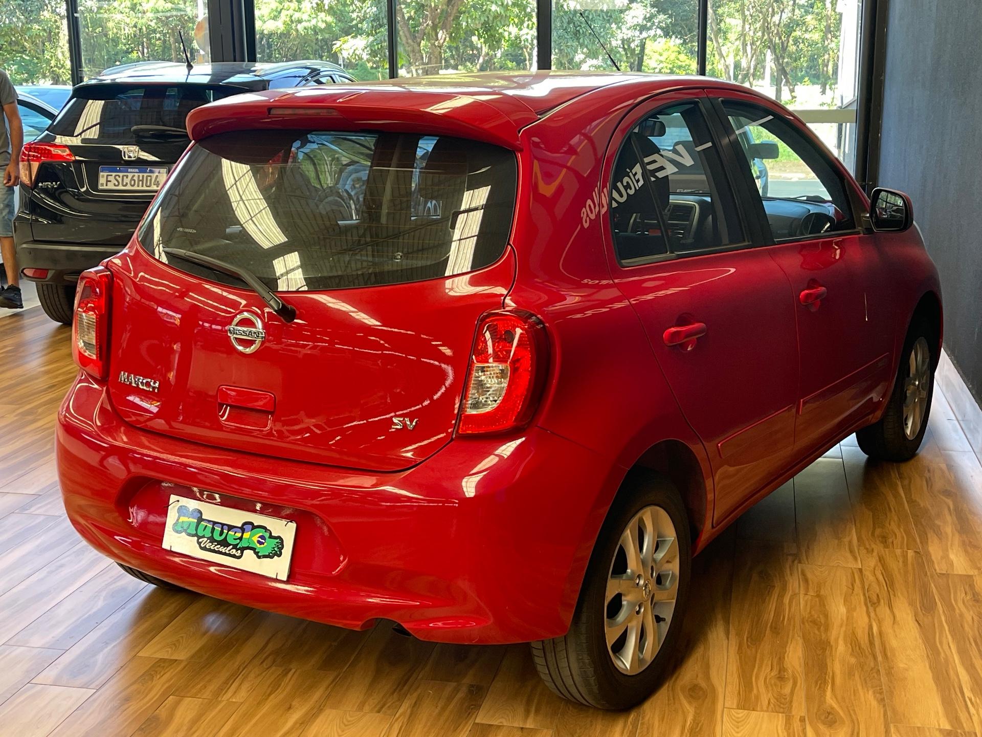 Foto 13 de Nissan March 10SV 2015