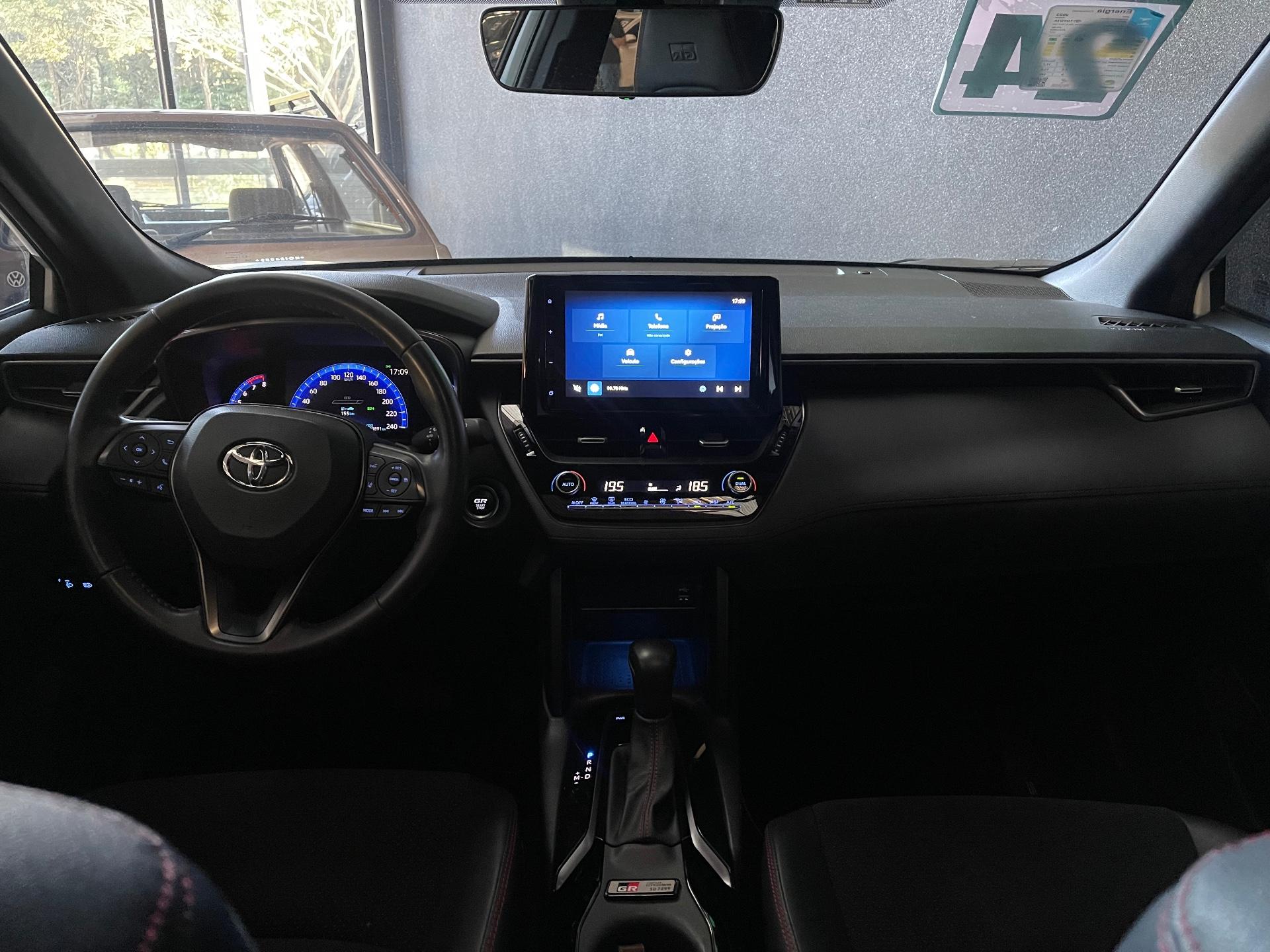 Foto 4 de Toyota Corolla Cross /C GRS 2024