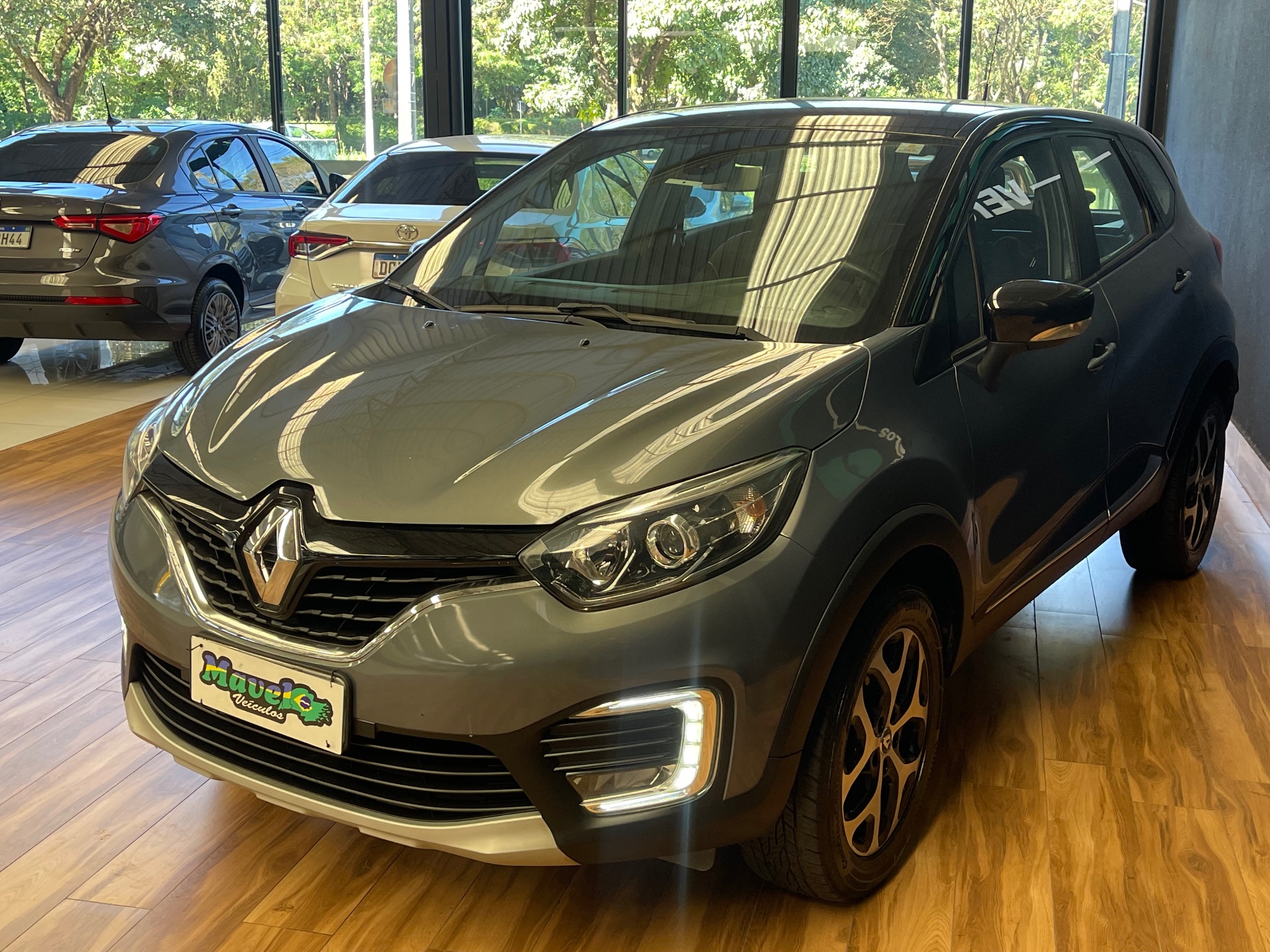 Foto 3 de Renault Captur INTEN 16A 2018