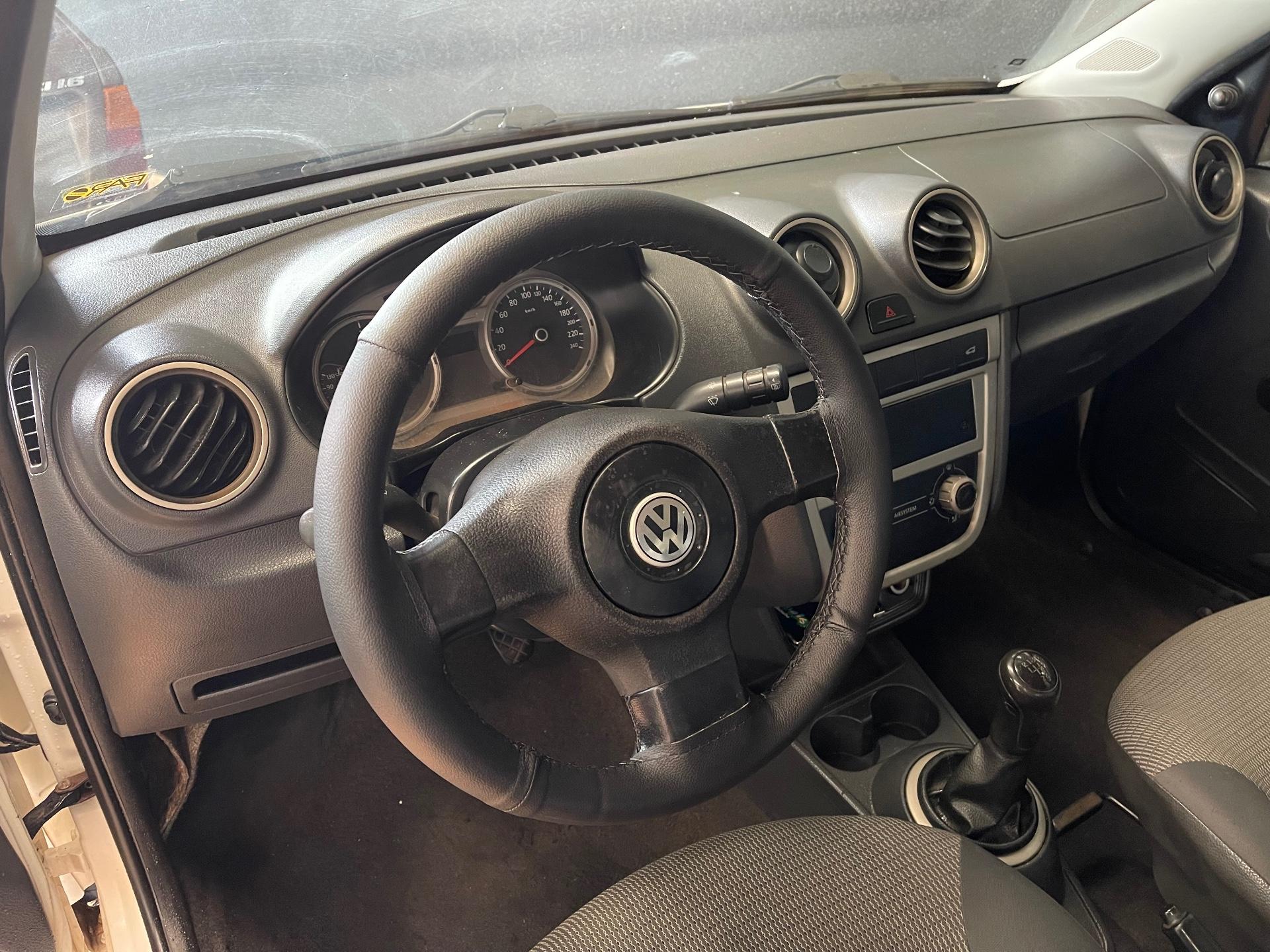 Foto 8 de Volkswagen Voyage W/ 1.6 2012