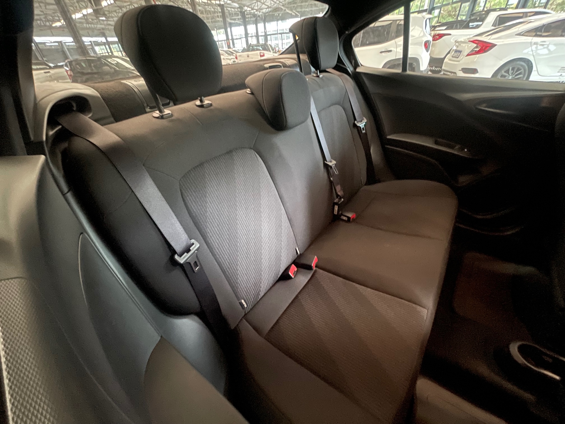 Foto 10 de Fiat Cronos / DRIVE1.3AT 2026