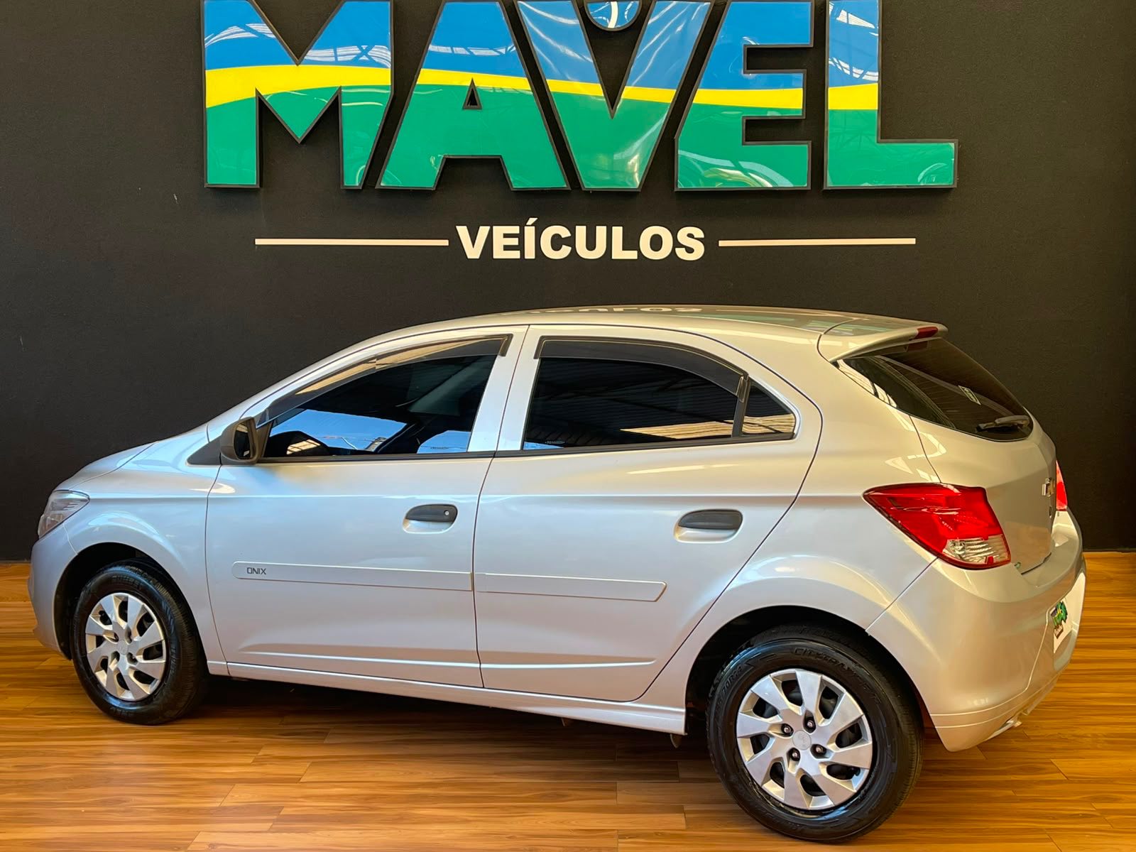 Foto 11 de Chevrolet Onix 1.0MT LS 2015