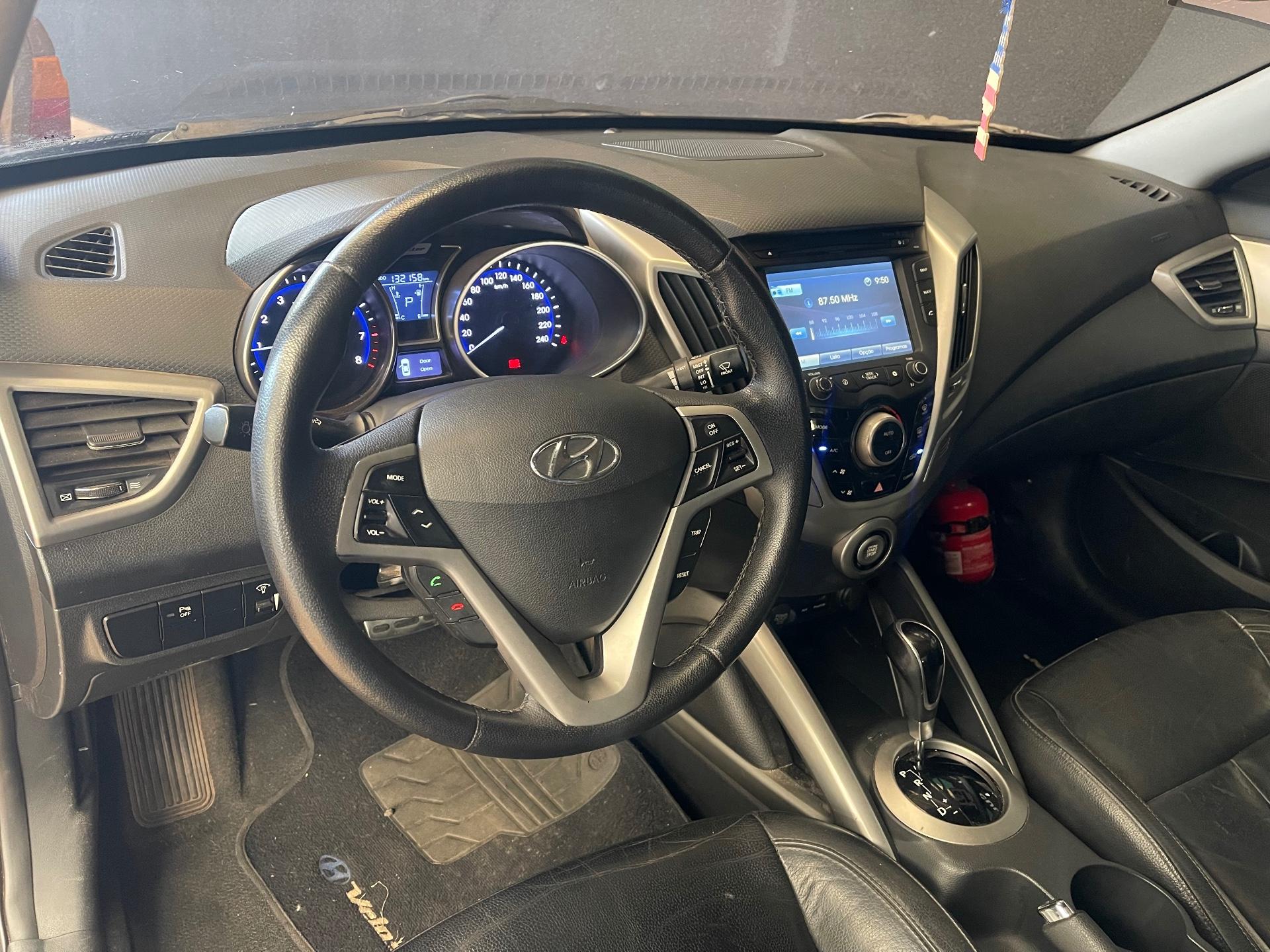 Foto 8 de Hyundai Veloster / 2013