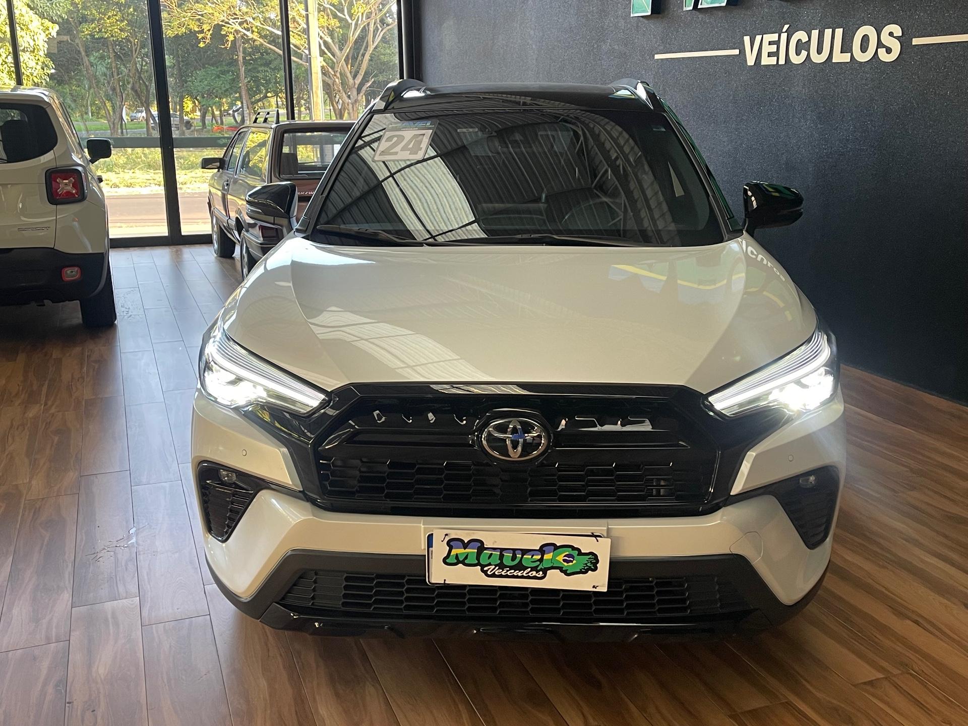 Foto 2 de Toyota Corolla Cross /C GRS 2024