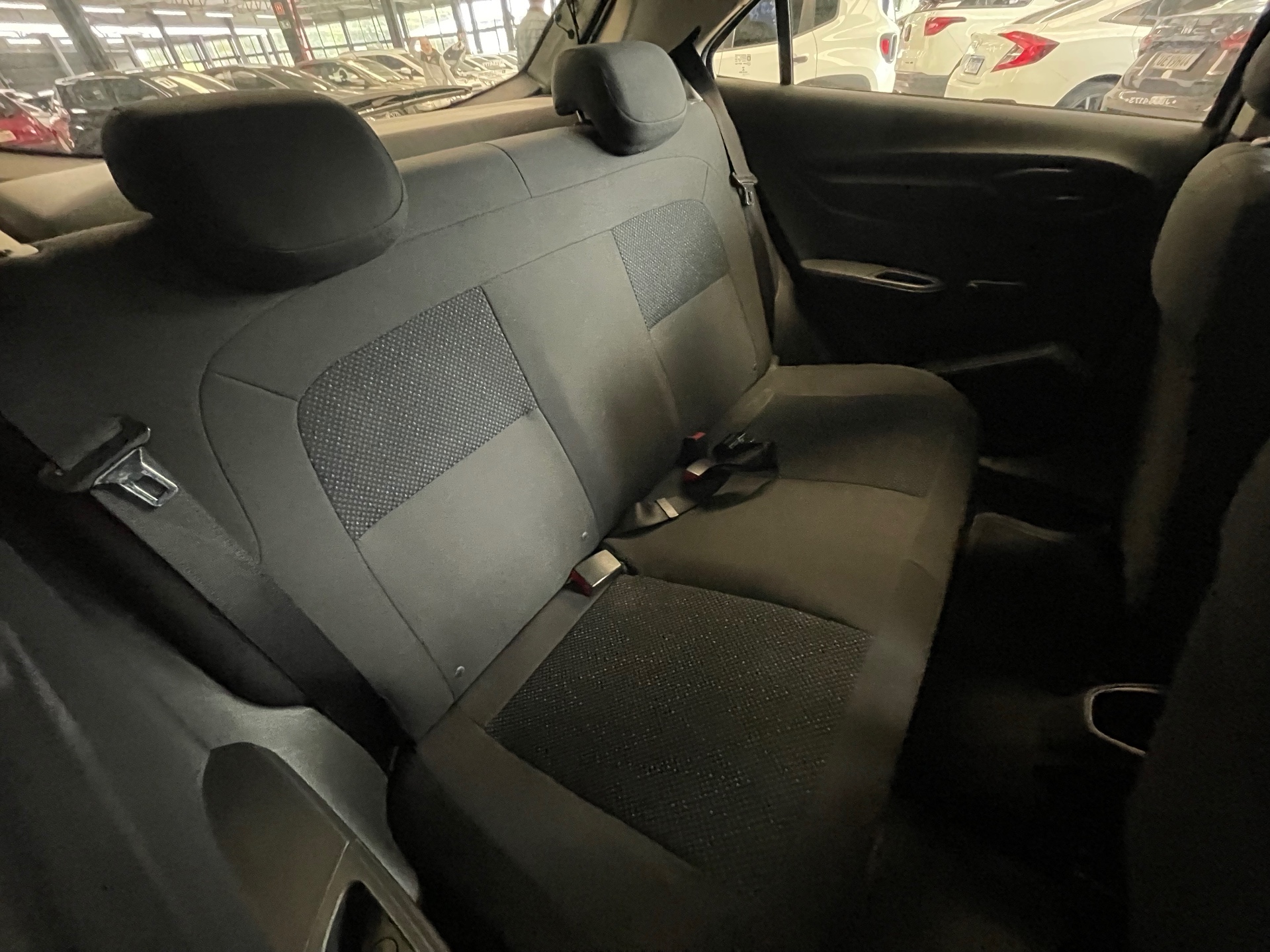 Foto 10 de Chevrolet Onix 10MT JOYE 2018