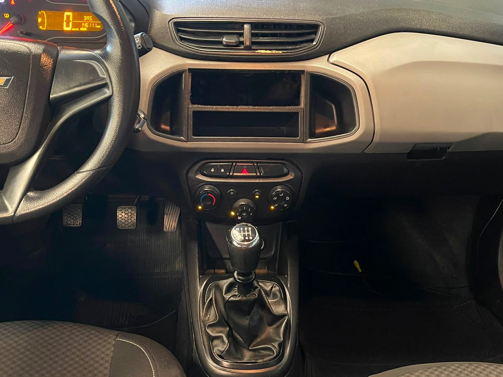 Foto 6 de Chevrolet Onix 10MT JOYE 2019
