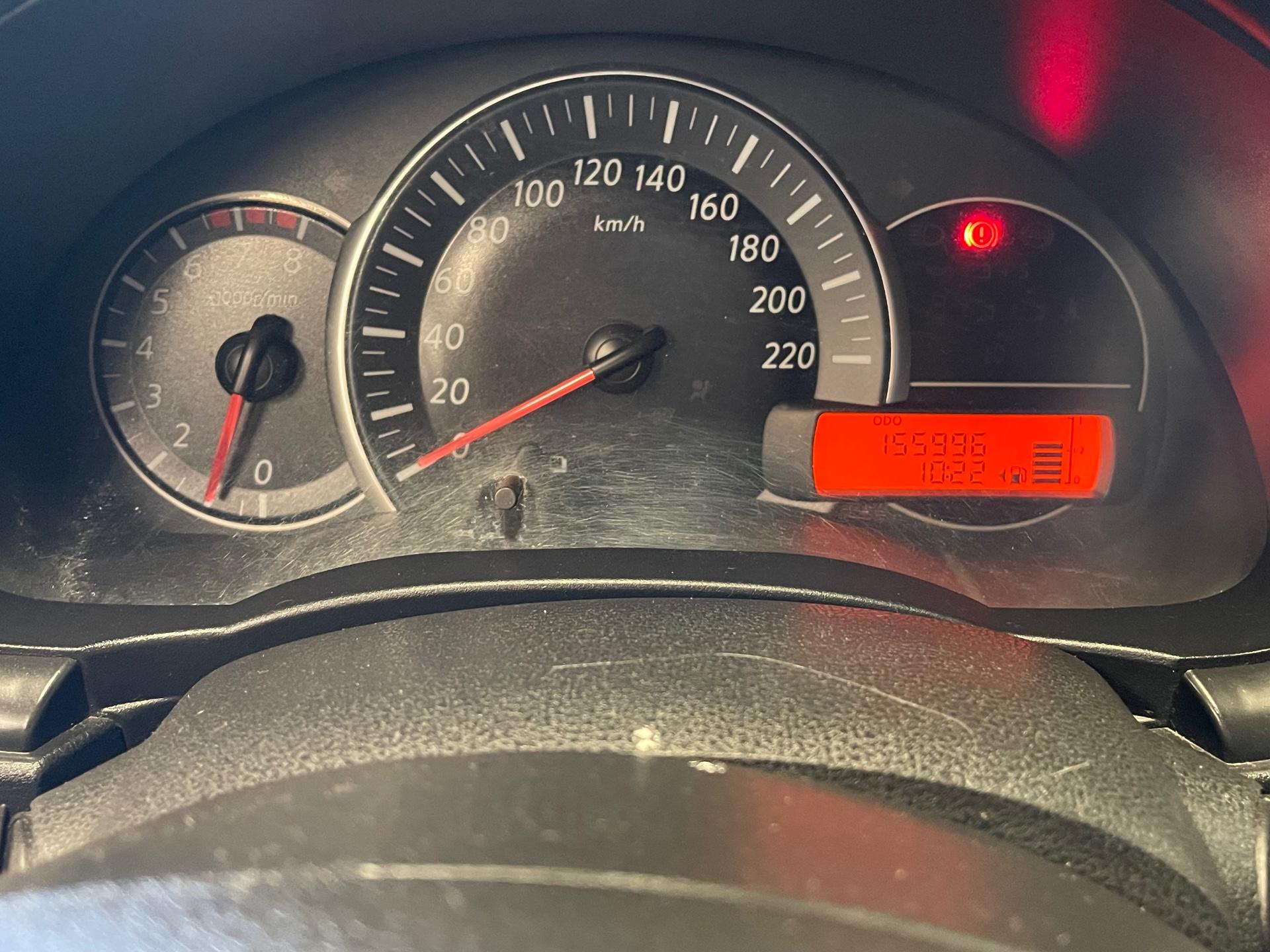 Foto 15 de Nissan March 10SV 2015