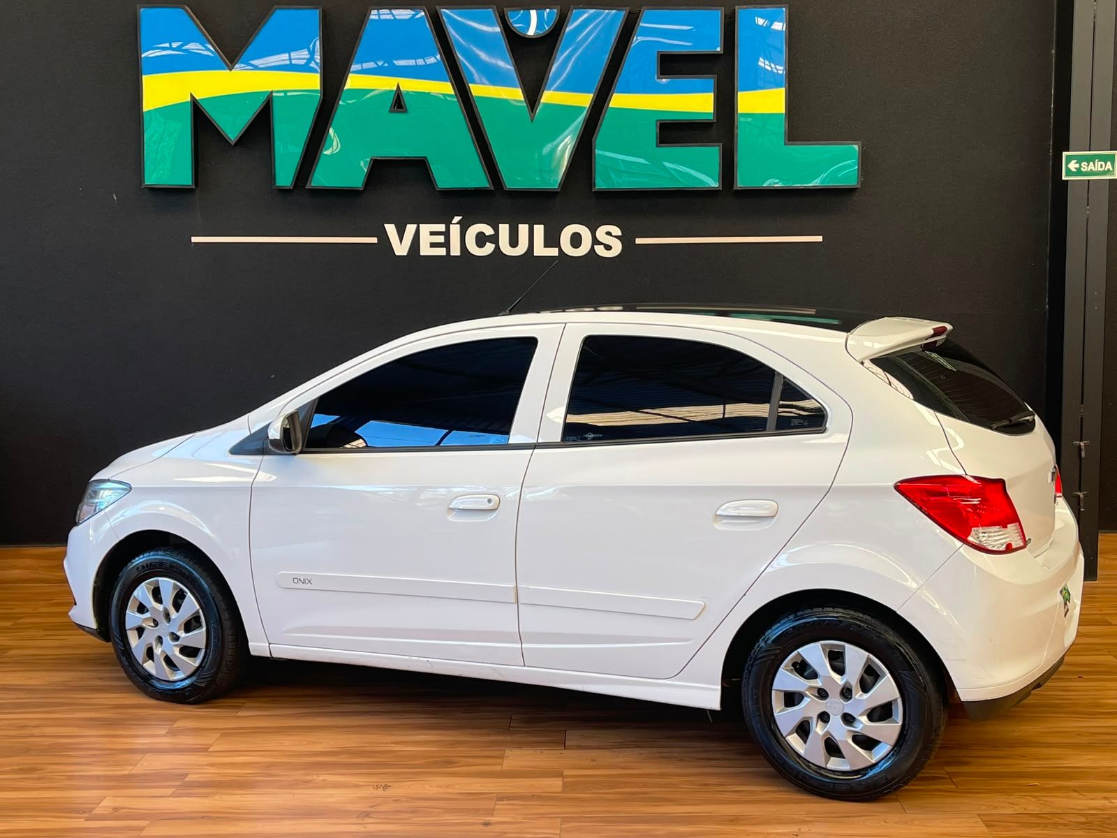Foto 11 de Chevrolet Onix 1.0MT LT 2014