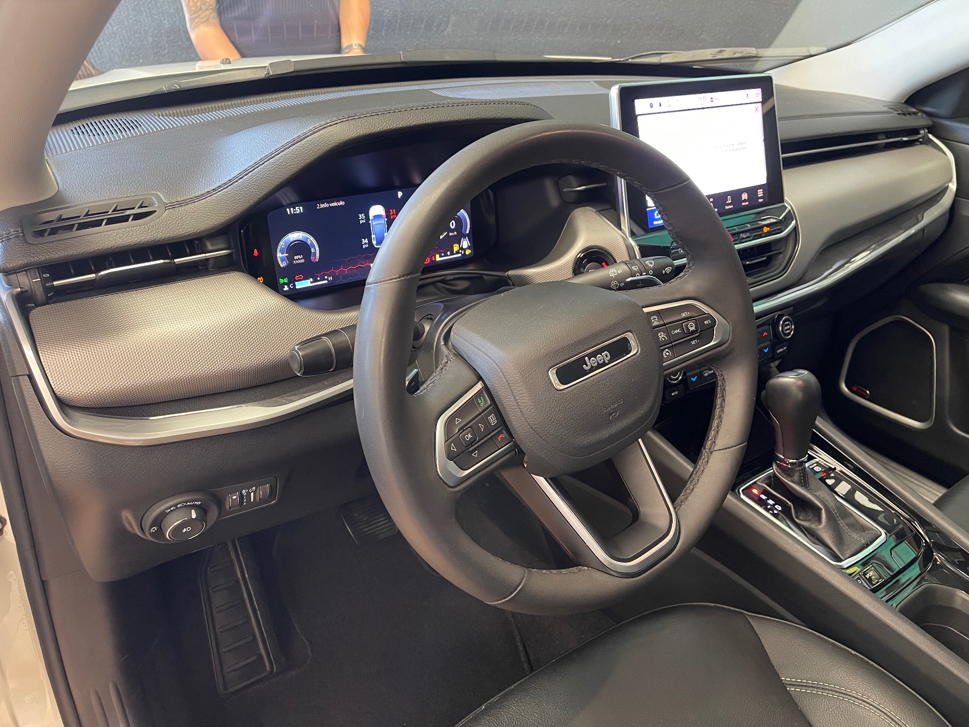 Foto 8 de Jeep Compass LONG T 2025