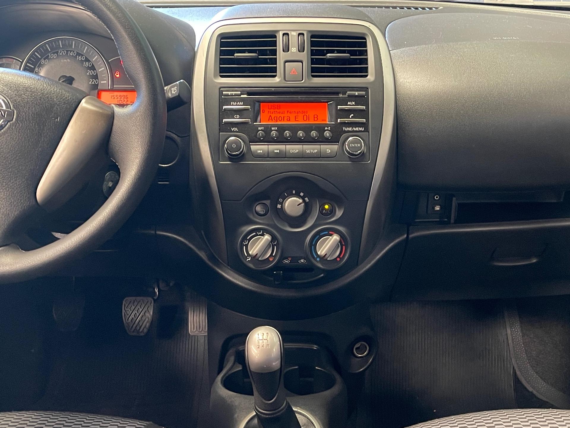 Foto 6 de Nissan March 10SV 2015